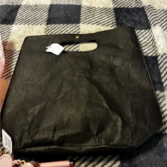 Bath & Body Works   PocketPac Key Ring Holder W / 2 Bags 
🆕 - Picture 9 of 14